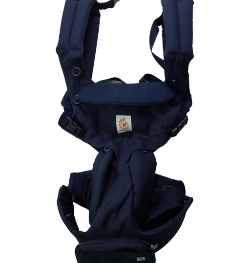 A Black Baby Carriers from Ergobaby in size 0-3M for neutral. (Front View)