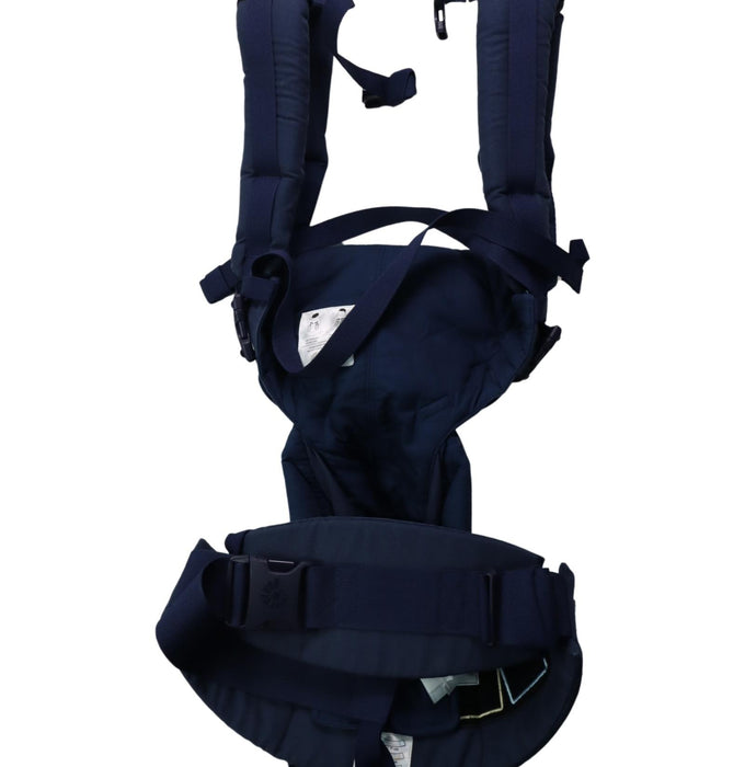 A Black Baby Carriers from Ergobaby in size 0-3M for neutral. (Back View)