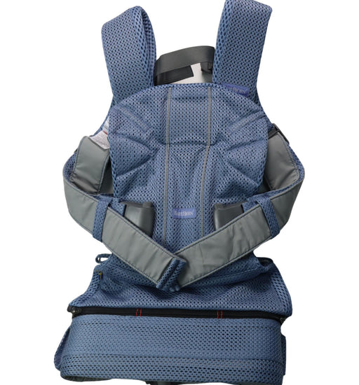 A Multicolour Baby Carriers from BabyBjorn in size Newborn for neutral. (Front View)