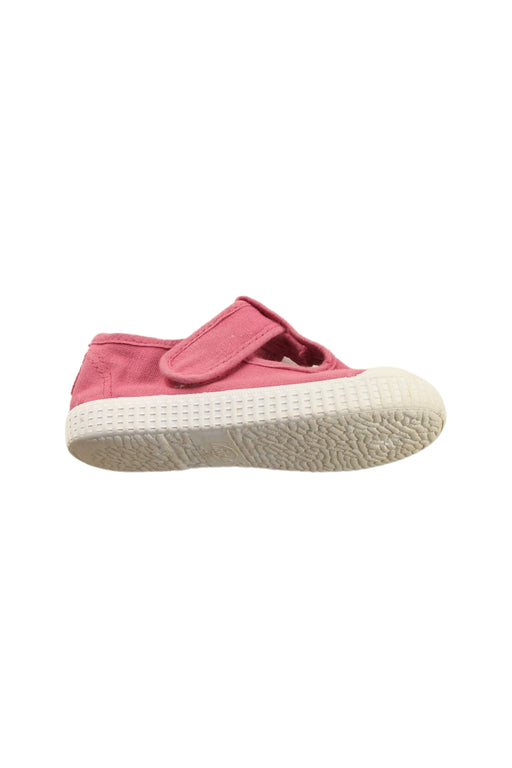 A Pink Flats from Victoria in size 3T for girl. (Front View)