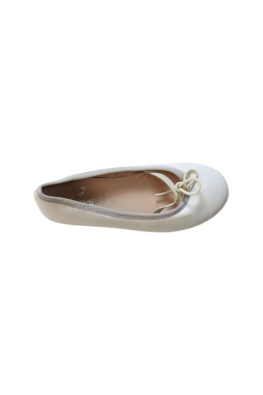 A Ivory Flats from Jacadi in size 4T for girl. (Front View)