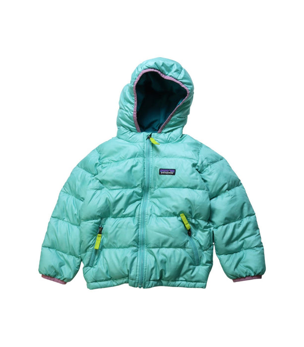 A Green Puffer/Quilted Jackets from Patagonia in size 4T for neutral. (Front View)