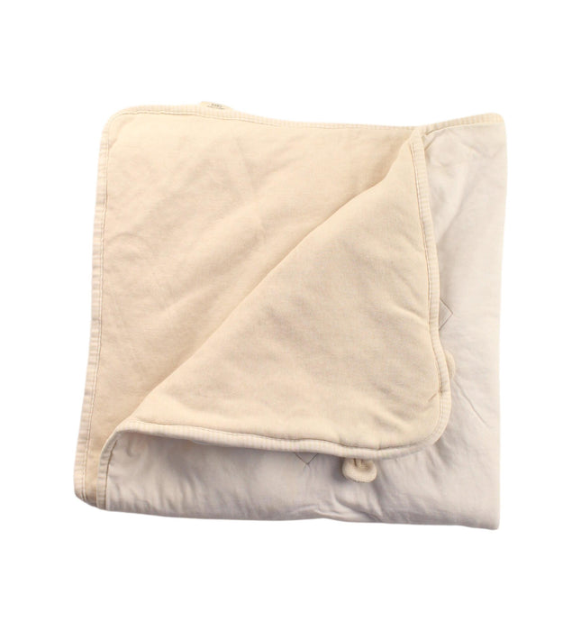 A Ivory Blankets from Natures Purest in size O/S for neutral. (Back View)