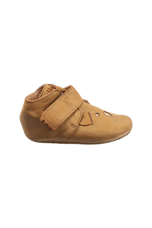 A Brown Sneakers from Easy Peasy in size 18-24M for girl. (Front View)