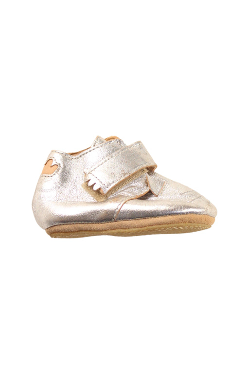 A Silver Sneakers from Easy Peasy in size Newborn for girl. (Front View)