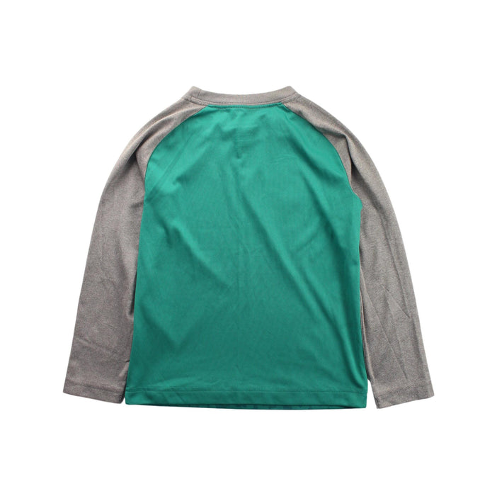 A Green Long Sleeve T Shirts from Nike in size 4T for boy. (Back View)