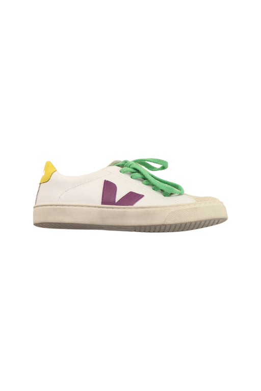 A White Sneakers from Veja in size 7Y for girl. (Front View)