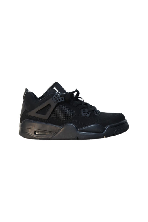 A Black Sneakers from Air Jordan in size 12Y for boy. (Front View)