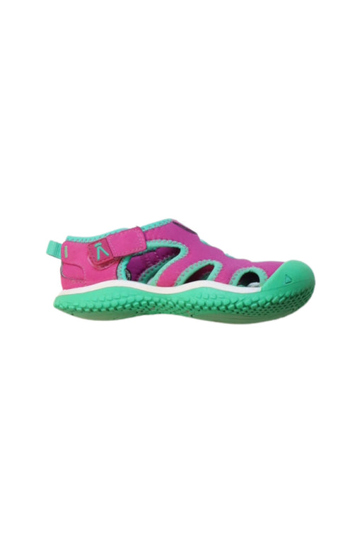 A Pink Aqua Shoes from Keen in size 5T for girl. (Front View)