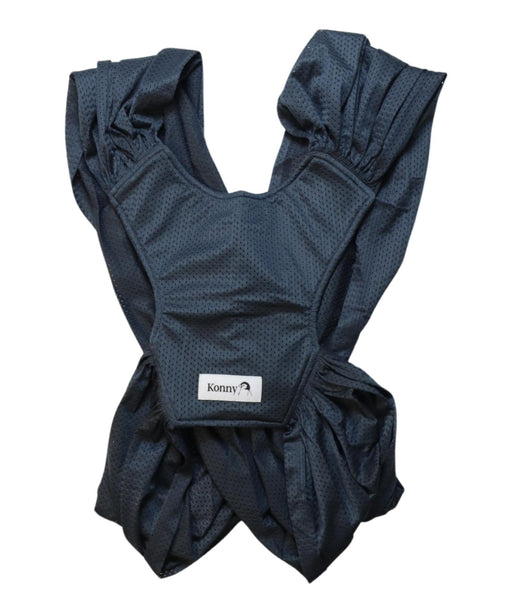A Navy Baby Carriers from Konny in size M for neutral. (Front View)