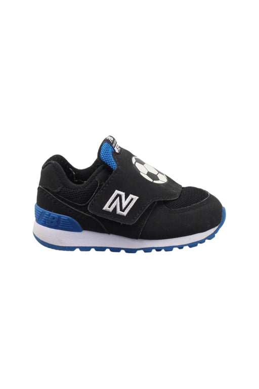 A Black Sneakers from New Balance in size 18-24M for boy. (Front View)