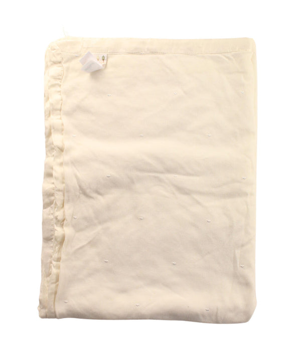 A Ivory Blankets from Natures Purest in size O/S for neutral. (Front View)