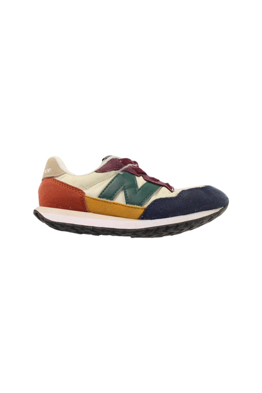 A Multicolour Sneakers from New Balance in size 5T for boy. (Front View)
