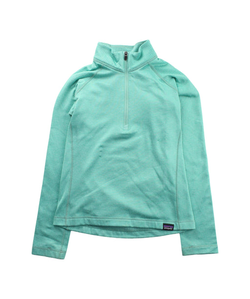 A Green Long Sleeve Tops from Patagonia in size 5T for girl. (Front View)