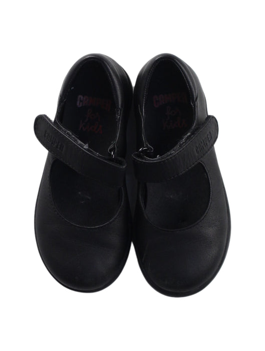 A Black Flats from Camper in size 3T for girl. (Back View)