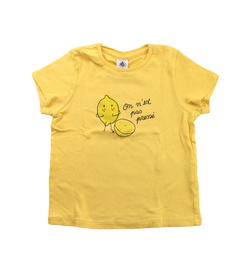 A Yellow Short Sleeve T Shirts from Petit Bateau in size 5T for girl. (Front View)
