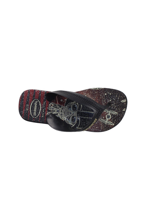 A Black Flip Flops from Havaianas in size 9Y for boy. (Front View)