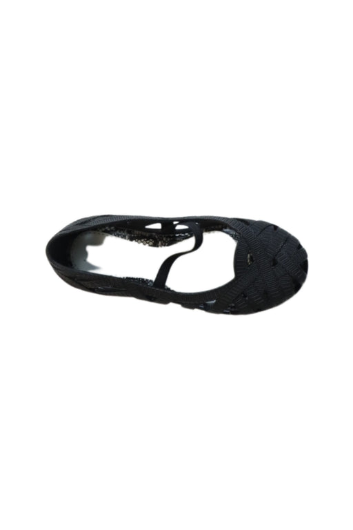 A Black Flats from Mini Melissa Jason Wu in size 6T for girl. (Front View)