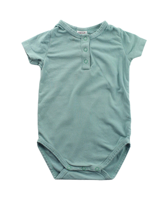 A Green Short Sleeve Bodysuits from Seed in size 3-6M for boy. (Front View)