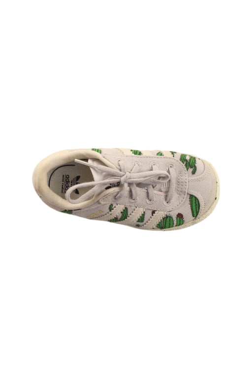 A Green Sneakers from Adidas Mini Rodini in size 12-18M for boy. (Front View)