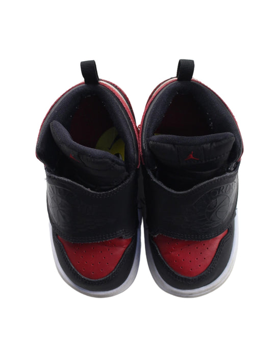 A Black Sneakers from Air Jordan in size 3T for boy. (Back View)