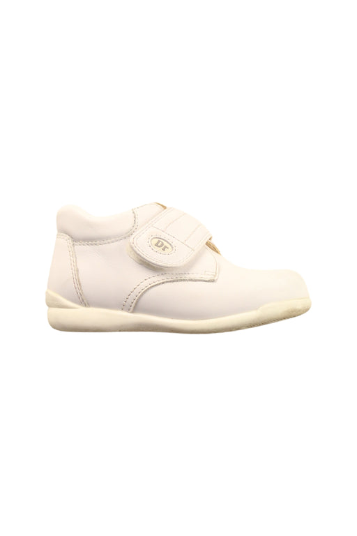A White Sneakers from Dr. Kong in size 18-24M for boy. (Front View)
