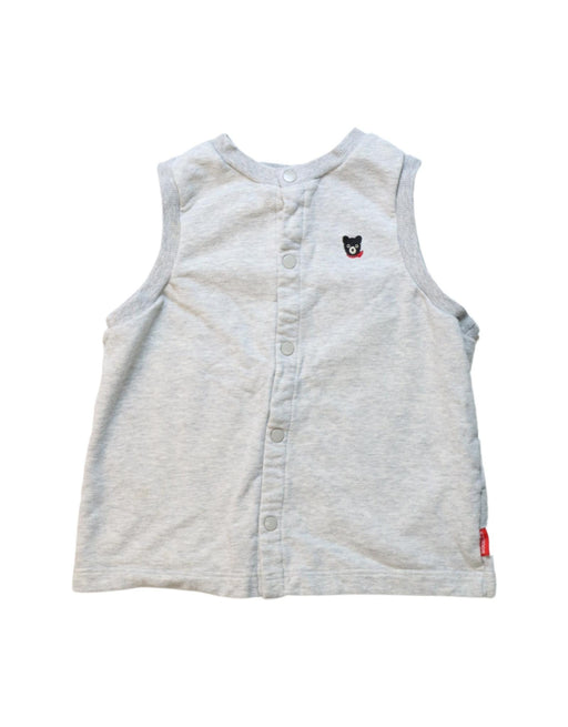 A Grey Sleeveless Tops from Miki House in size 7Y for boy. (Front View)