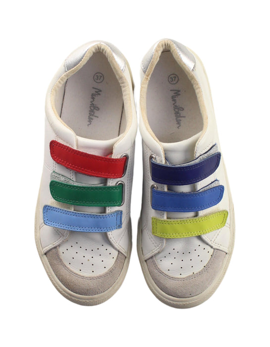 A White Sneakers from Boden in size 12Y for boy. (Back View)