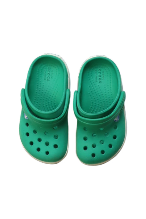 A Green Sandals from Crocs in size 18-24M for boy. (Back View)