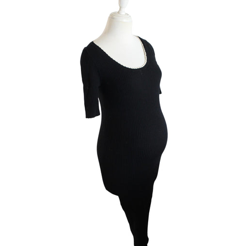 A Black Short Sleeve Dresses from Hatch in size O/S for maternity. (Front View)