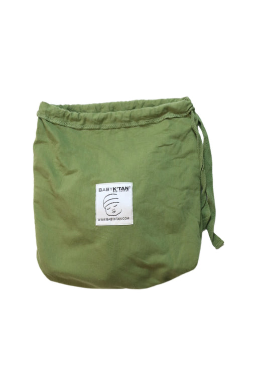 A Green Baby Carriers from Baby K'tan in size S for neutral. (Front View)