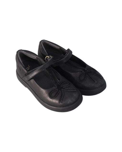 A Black Flats from Camper in size 5T for girl. (Front View)