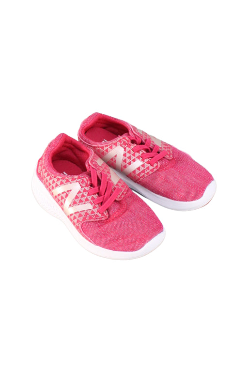 A Pink Sneakers from New Balance in size EU23 for girl. (Front View)