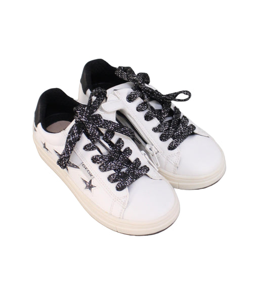 A White Sneakers from Geox in size 6T for girl. (Front View)