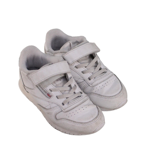 A White Sneakers from Reebok in size 4T for neutral. (Front View)