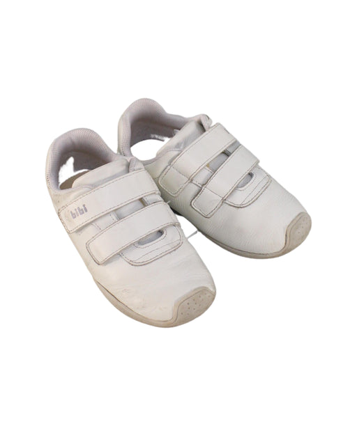 A White Sneakers from Bibi in size 4T for neutral. (Front View)