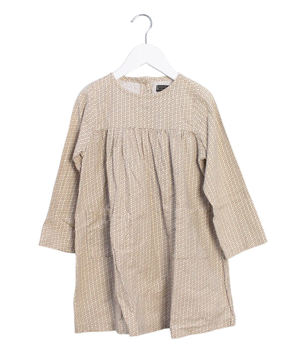 A Ivory Long Sleeve Dresses from Eclair Eclair in size 5T for girl. (Front View)
