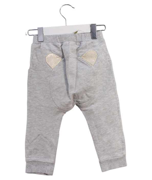A Grey Sweatpants from Seed in size 12-18M for girl. (Back View)